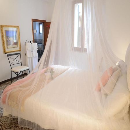 Appartamento Old Town Secret Garden Alghero Esterno foto