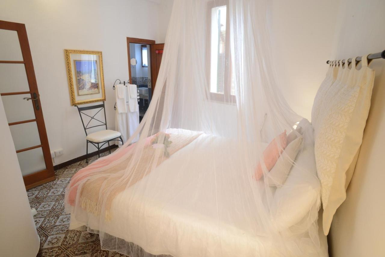Appartamento Old Town Secret Garden Alghero Esterno foto