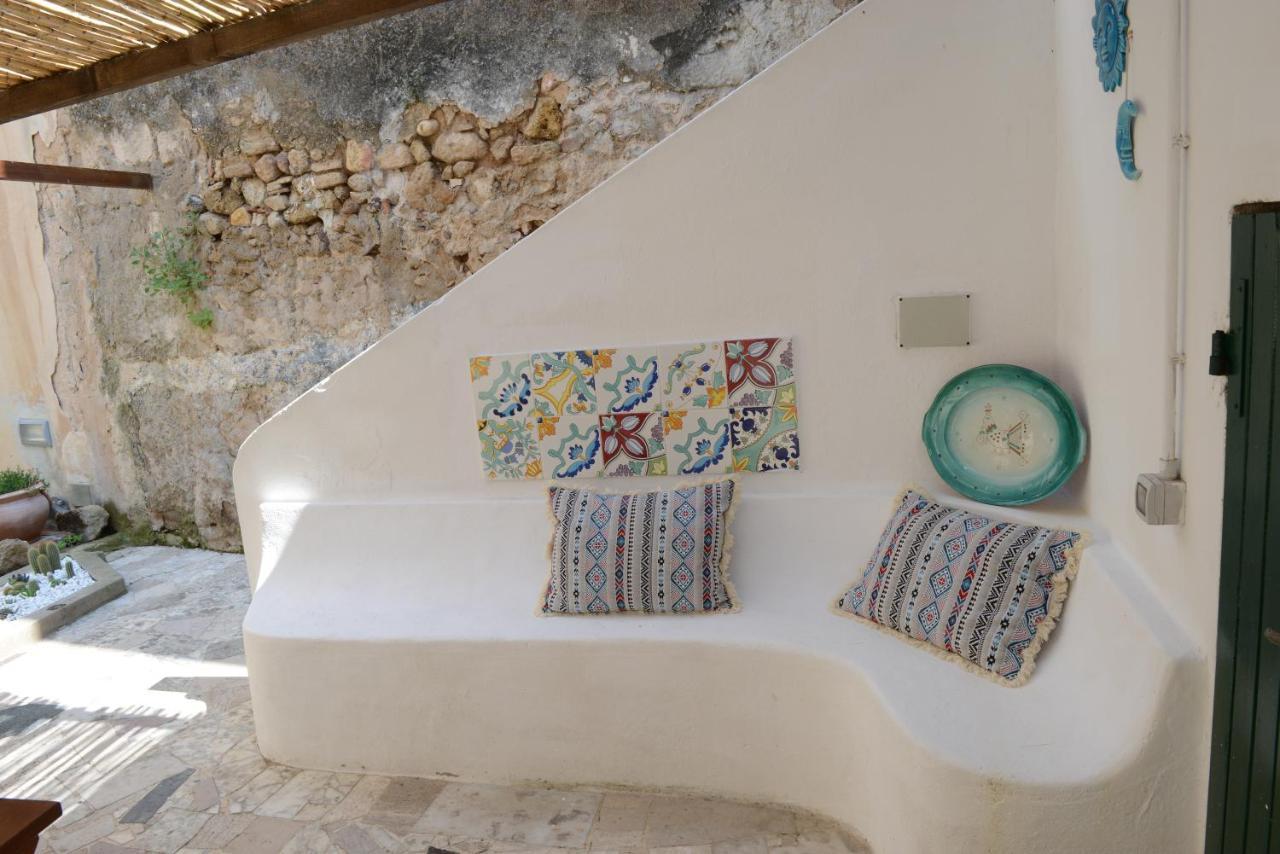 Appartamento Old Town Secret Garden Alghero Esterno foto