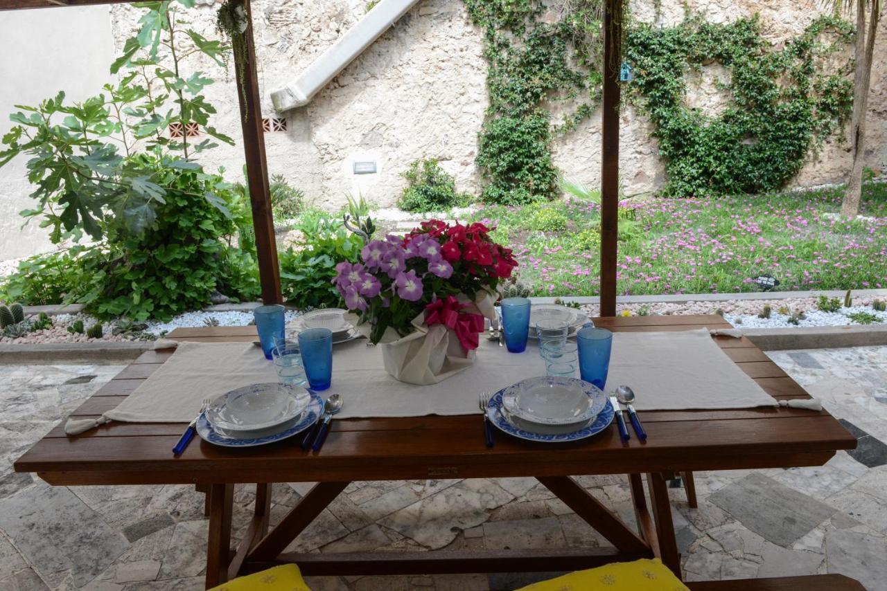Appartamento Old Town Secret Garden Alghero Esterno foto